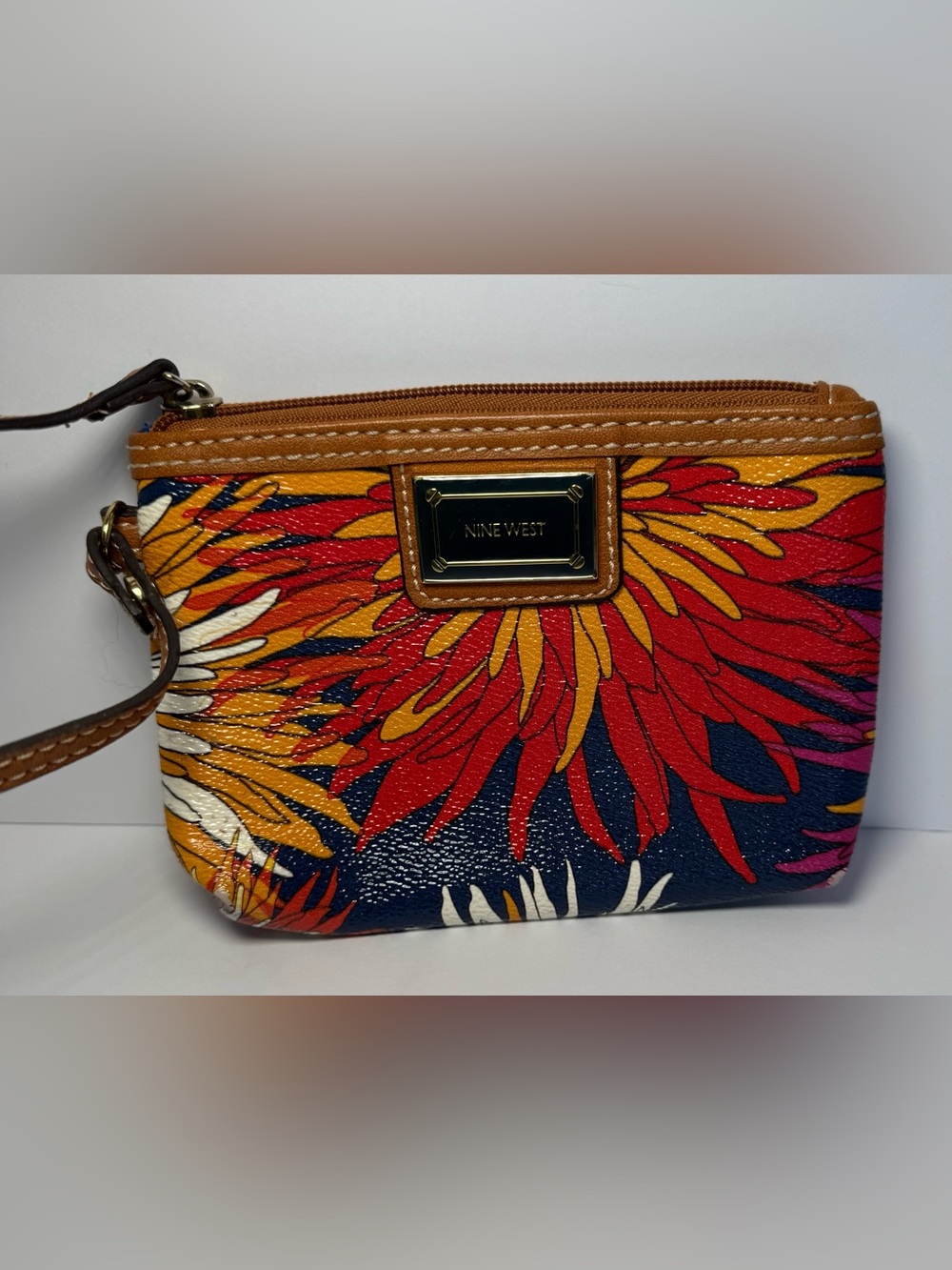 Stunning vibrant Nine West coin purse